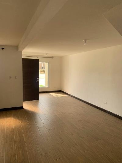 CASA EN VENTA RESIDENCIAL SANTA ELENA-5